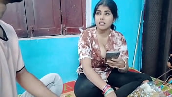 Desi girl's pussy gets fucked by delivery boy at her home